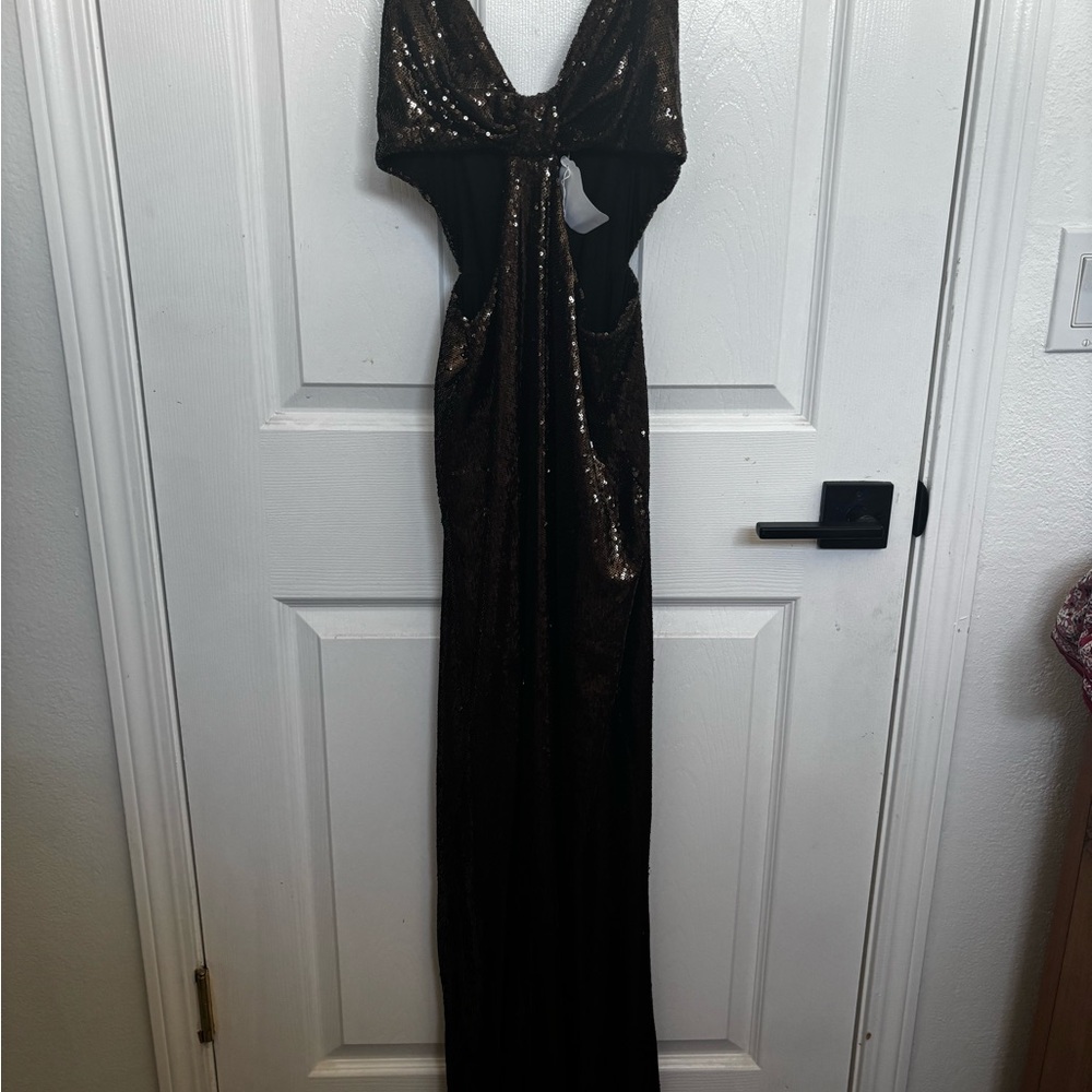 Halston Chloe Sequin Gown - Picture 8 of 14
